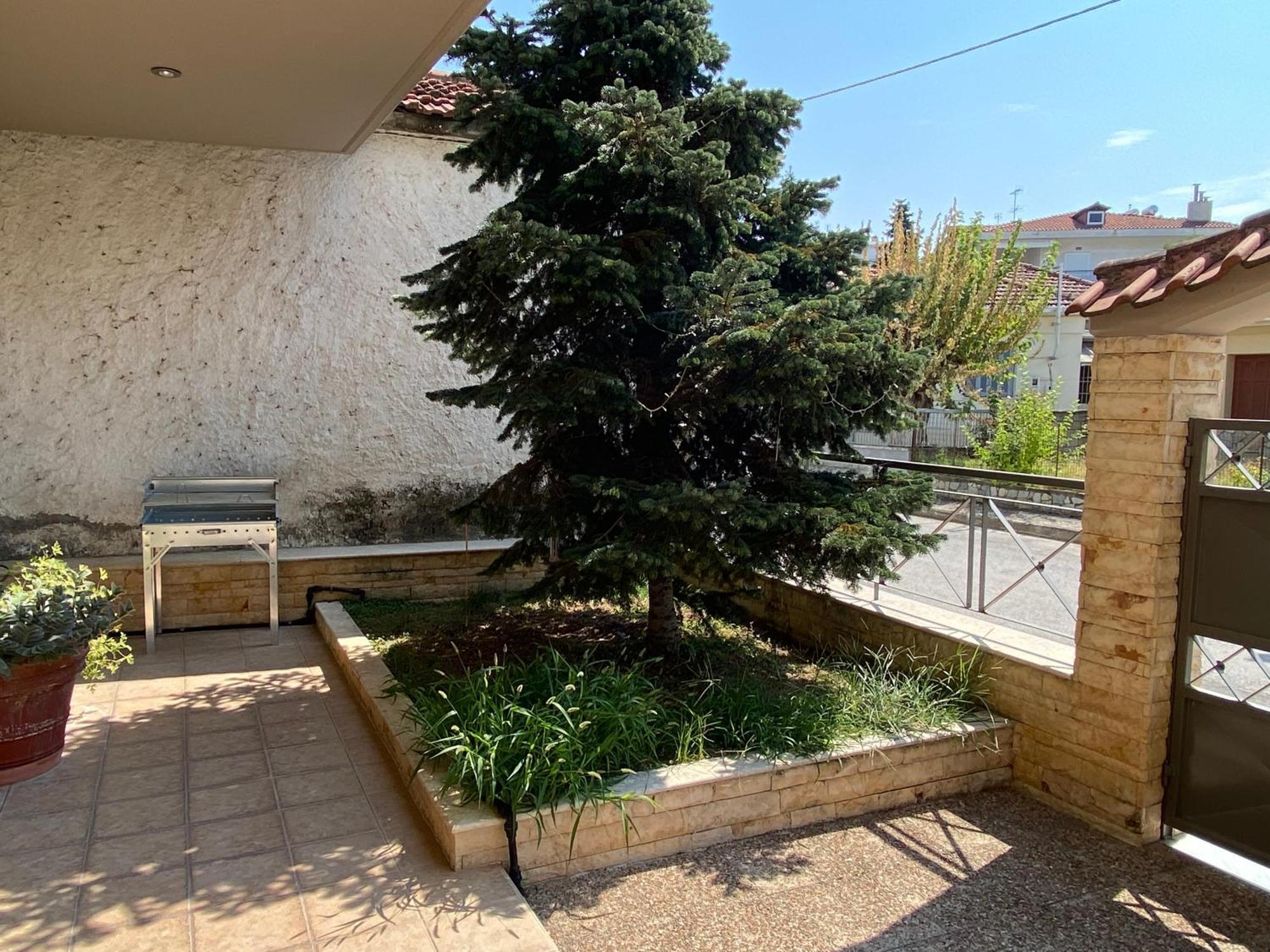 Cozy & Quiet City Apartment Tríkala Екстериор снимка