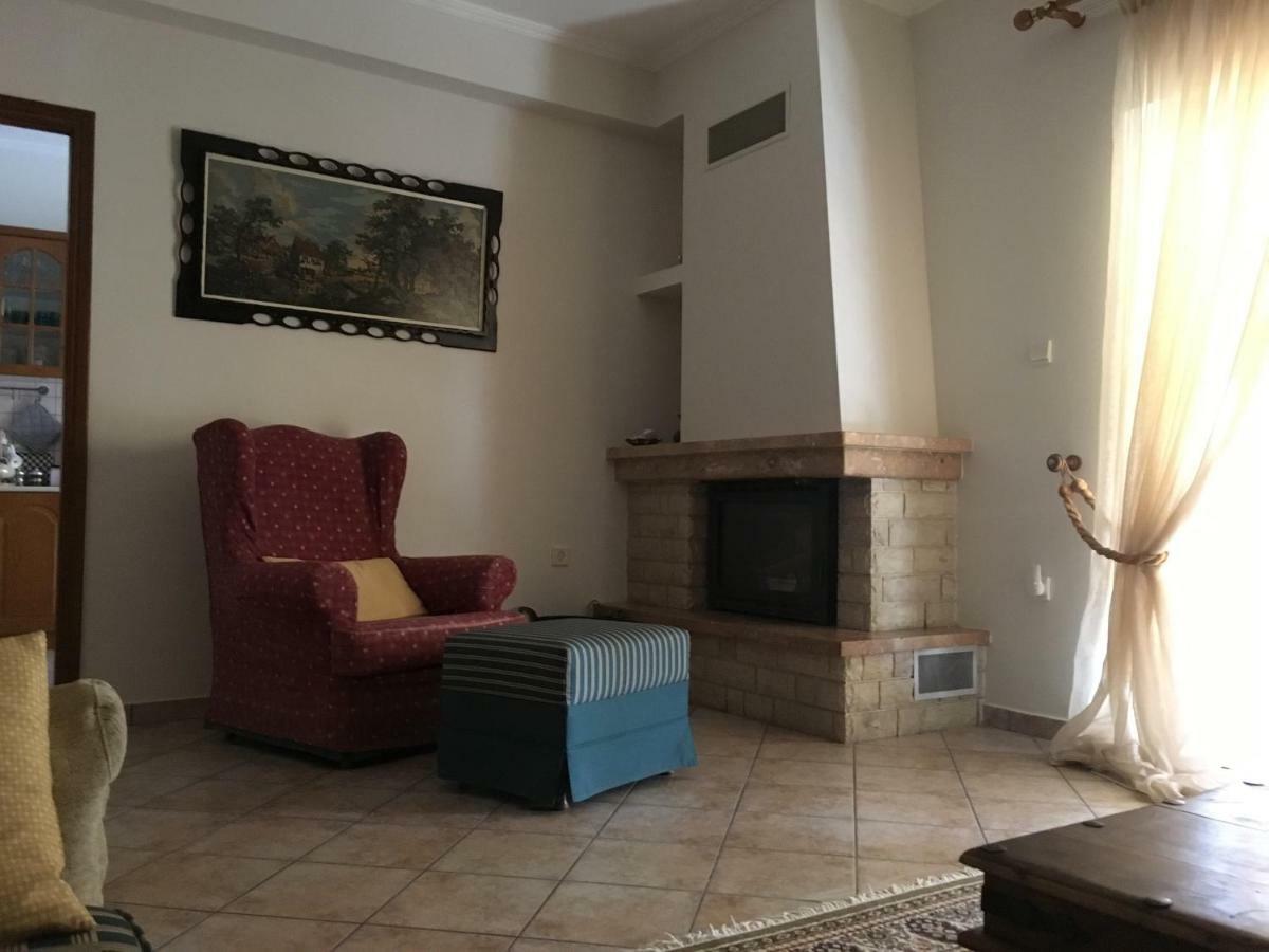 Cozy & Quiet City Apartment Tríkala Екстериор снимка